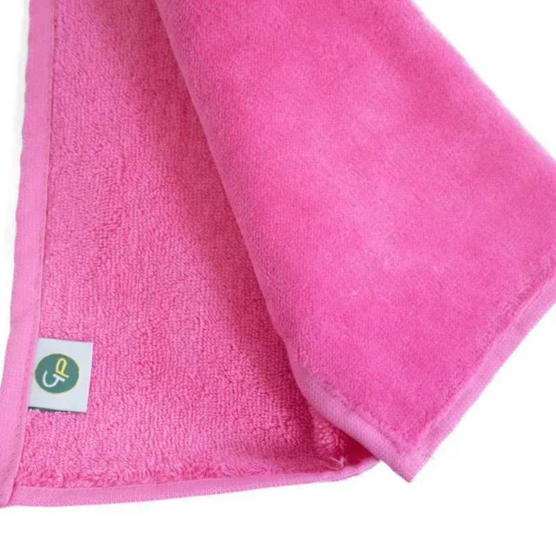 SERVIETTE MOTIF Super Golfeuse SERVIETTE MOTIF Super Golfeuse