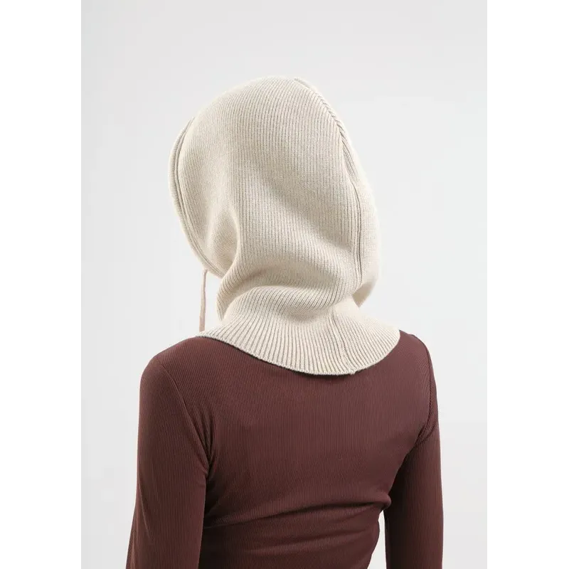 TOUR DE COU-BLUSH CAPUCHE